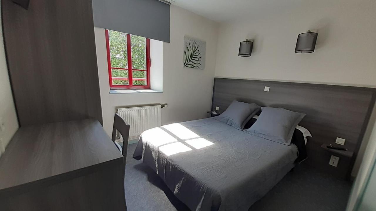 La Boule D'Or Hotell Pouzauges Eksteriør bilde